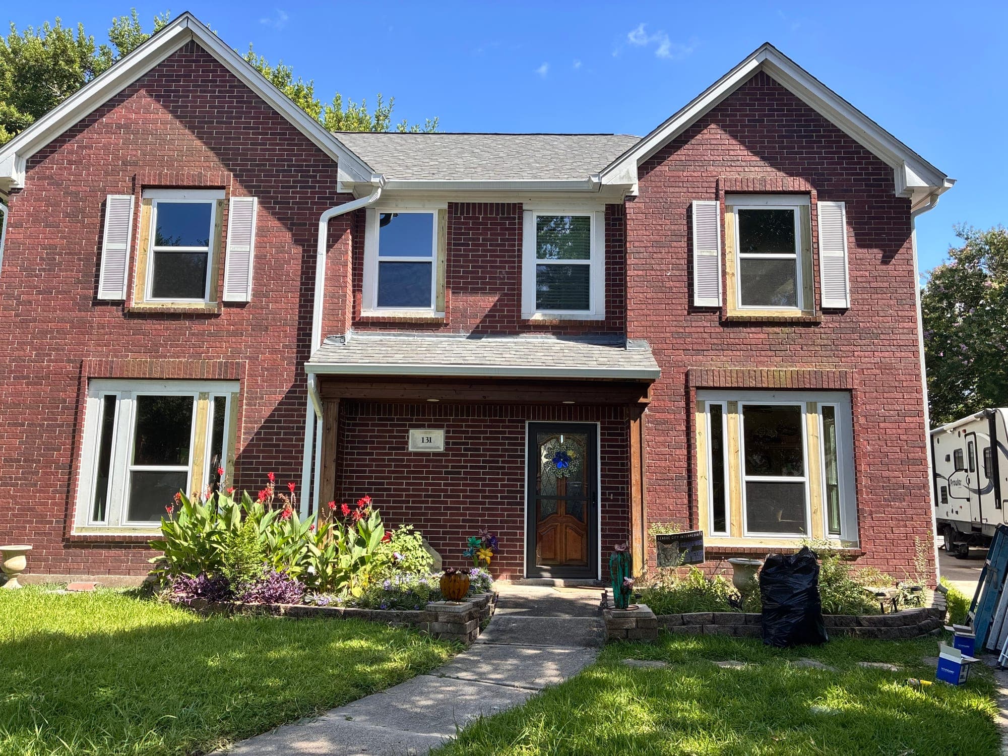 Replacement windows installed on a home near Tomball, TX
